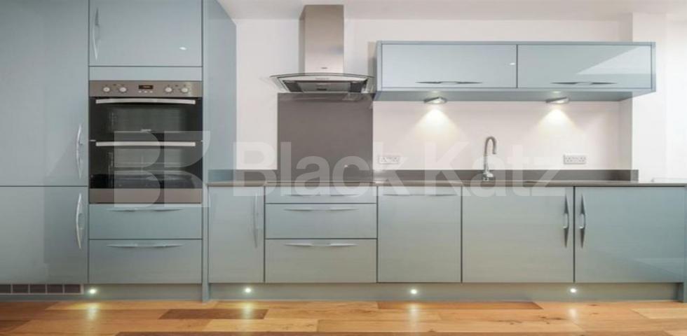 			1 Bedroom, 1 bath, 1 reception Apartment			 Kings Cross Road, KINGS CROSS WC1X 